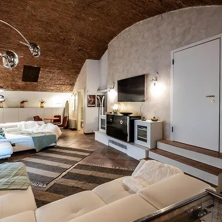 Luxe In The City * Verona